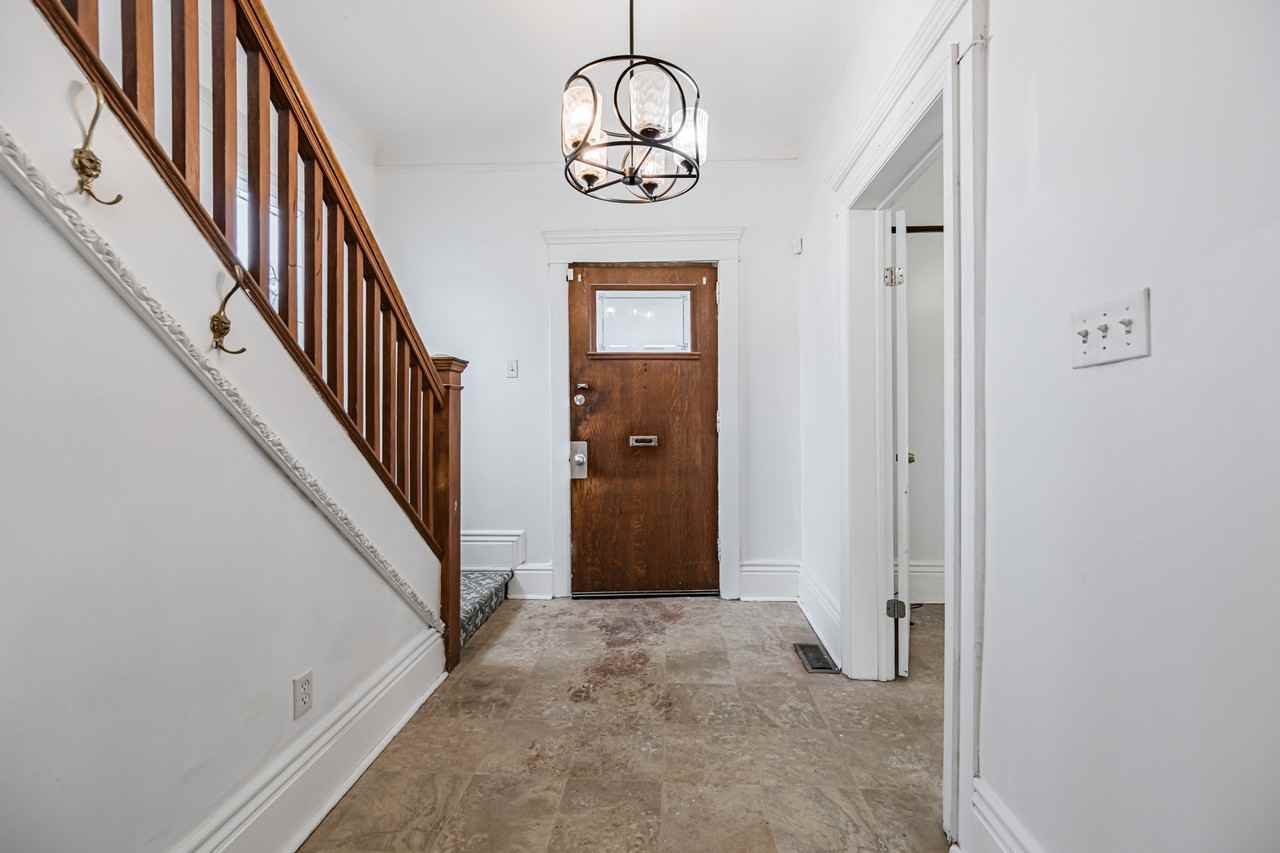 12 Sibley Avenue - Photo 4 of 20