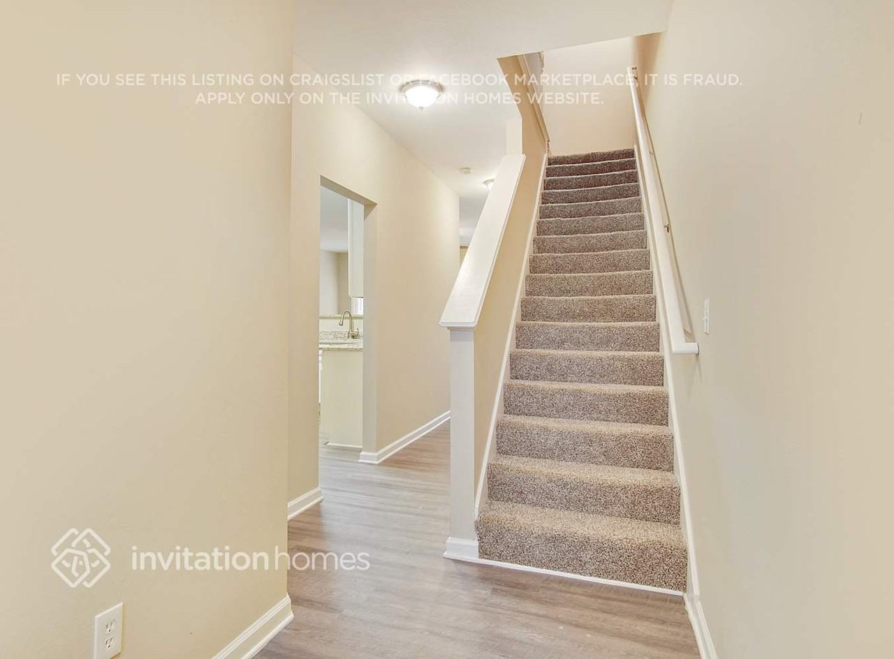 5072 Windsor Forrest Ln - Photo 5 of 26