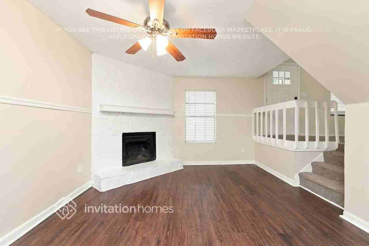 1908 Sailcloth St - Photo 6 of 18