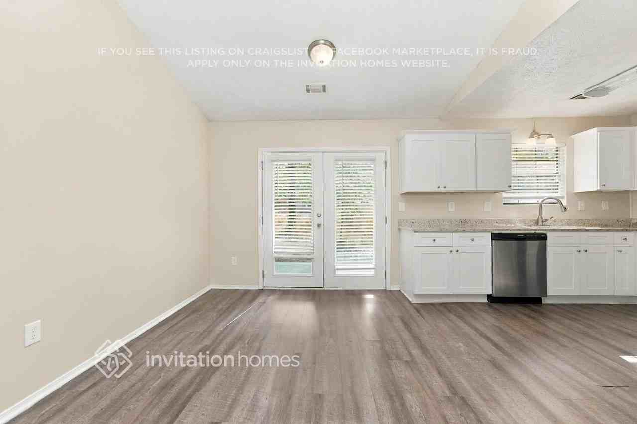 1908 Sailcloth St - Photo 7 of 18