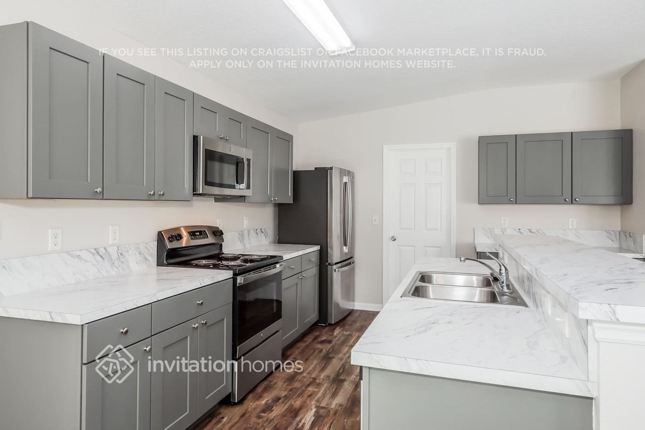 305 Brantley Harbor Dr - Photo 6 of 16