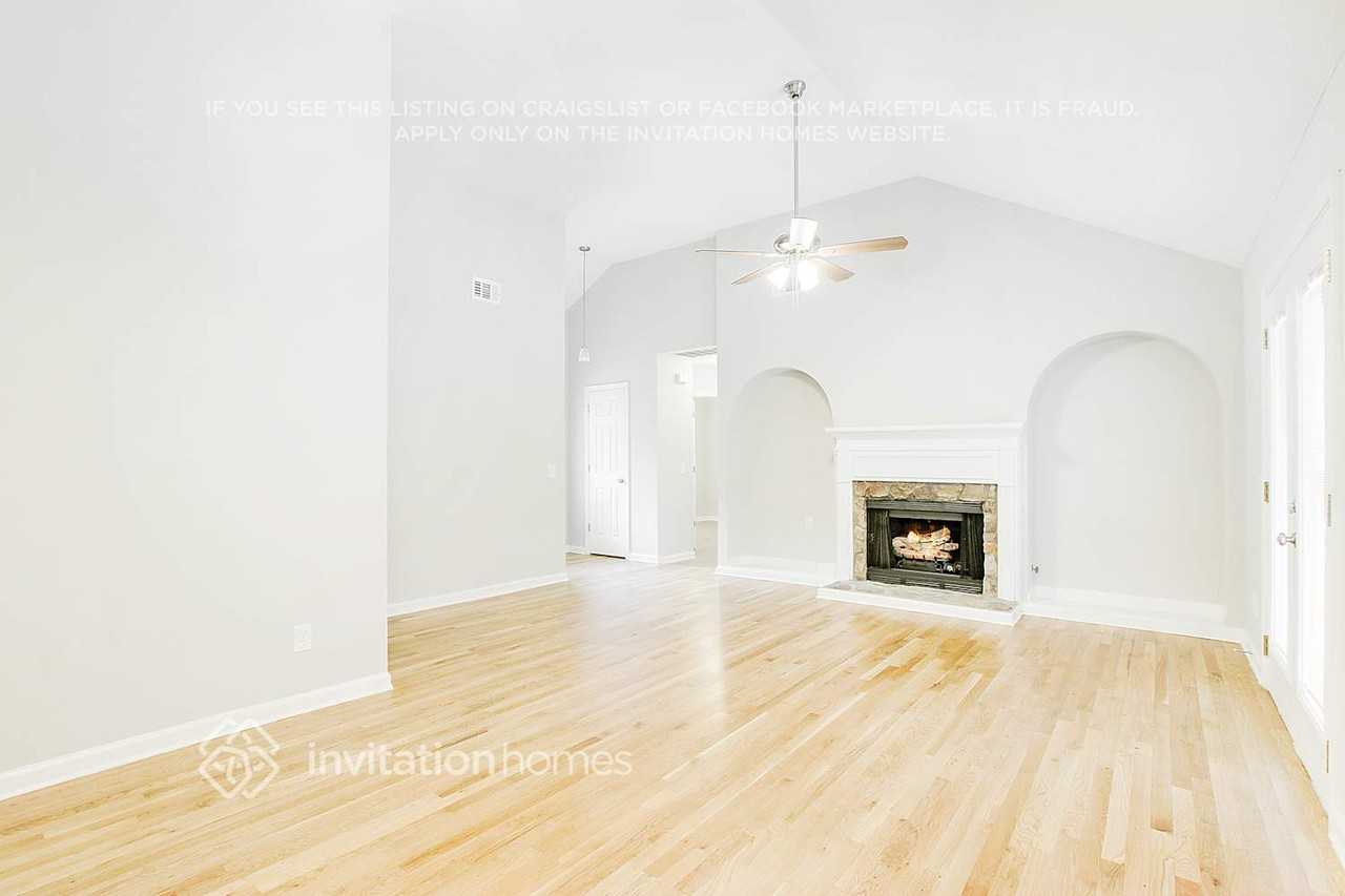 883 Columbia Ct - Photo 6 of 26