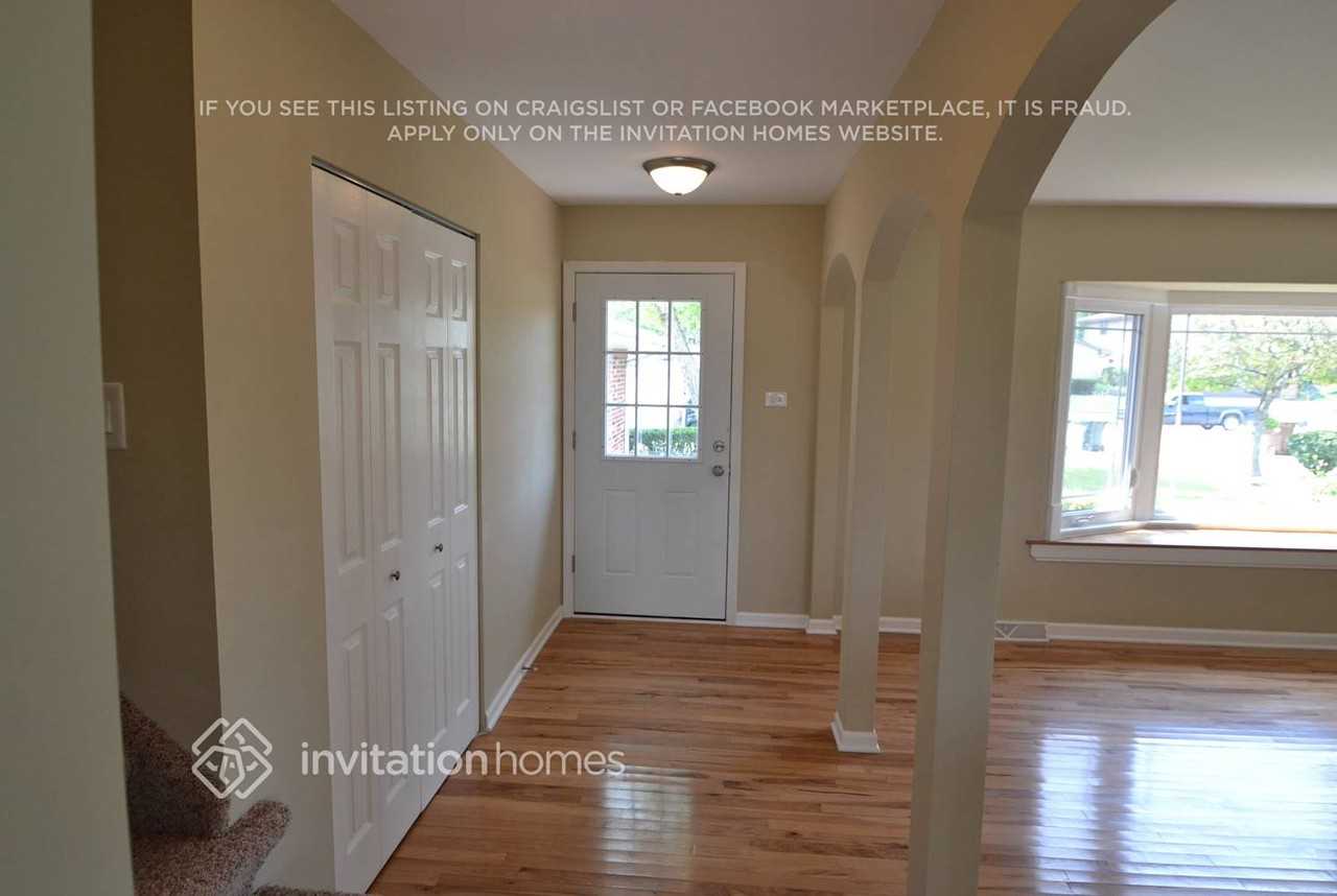 6516 157th St - Photo 2 of 16