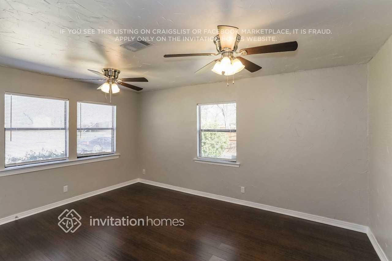 4405 Wellesley Ave - Photo 4 of 16