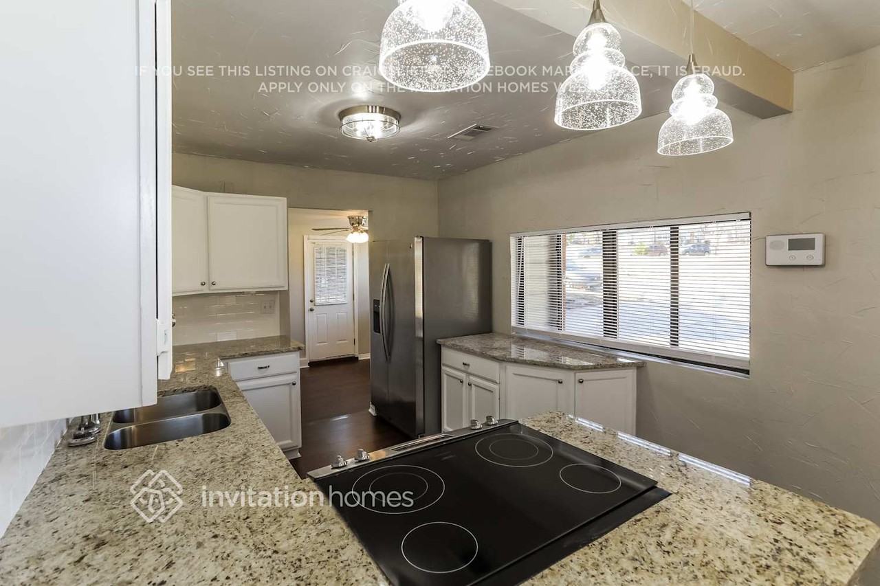 4405 Wellesley Ave - Photo 7 of 16