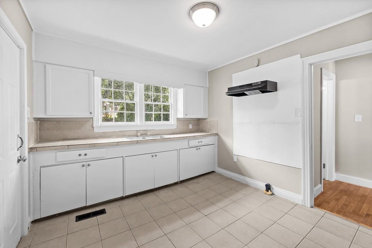 7205 2nd Ave S #1 - Photo 6 of 11