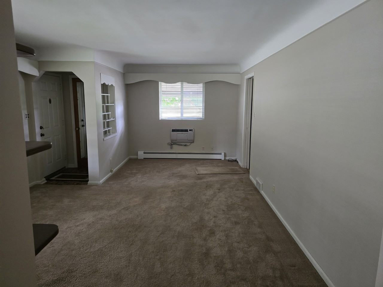 1700 Hampton Rd #1 - Photo 7 of 12