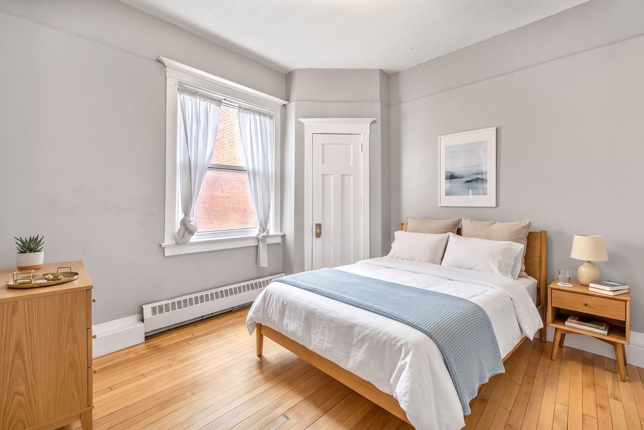 351 Elgin Street - Photo 2 of 18