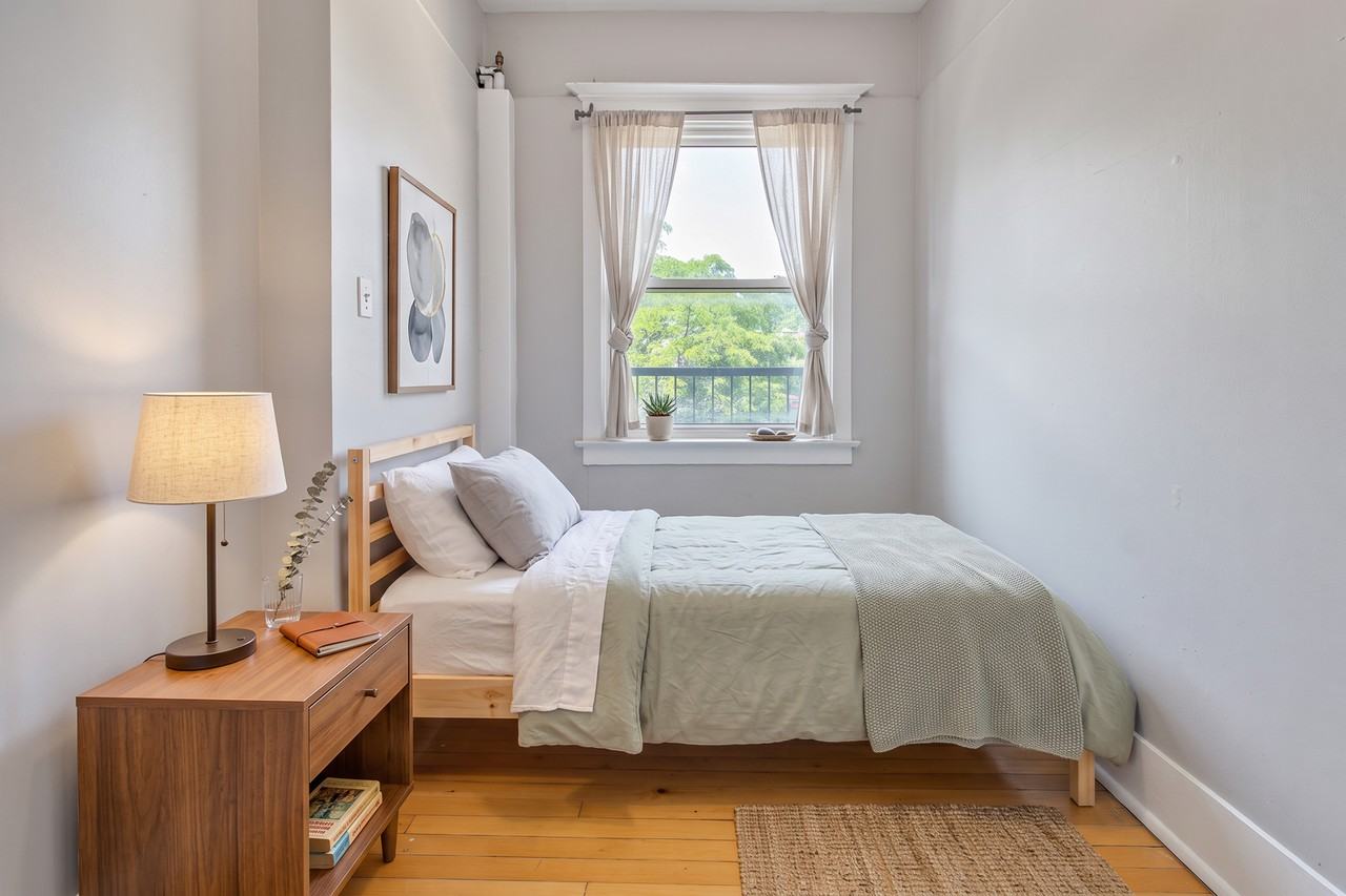 351 Elgin Street - Photo 4 of 18