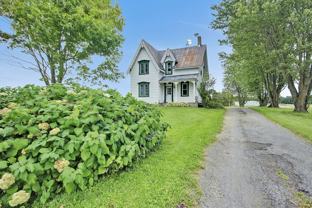 2451 9th Line Road - Photo 1 of 1