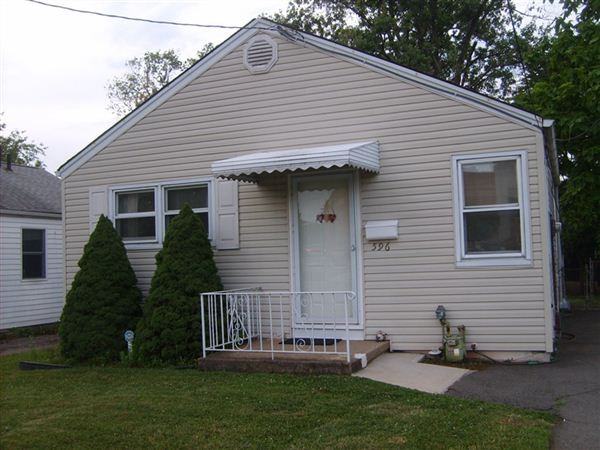 596 Chain O Hills Rd - Photo 2 of 25