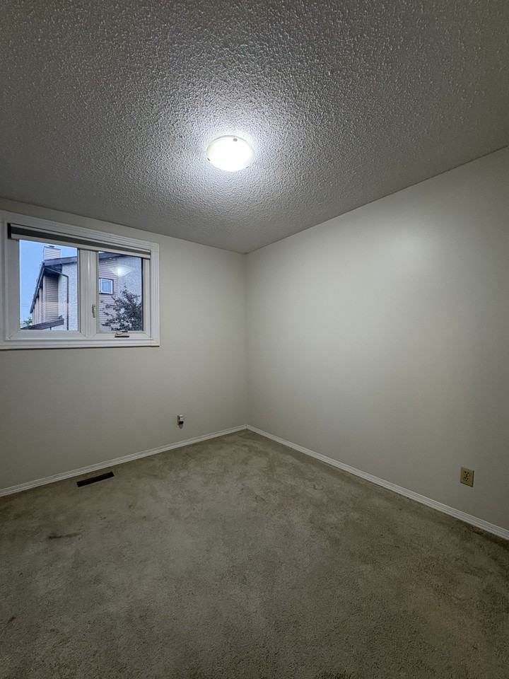 170 Grassie Boulevard 3 - Photo 2 of 13