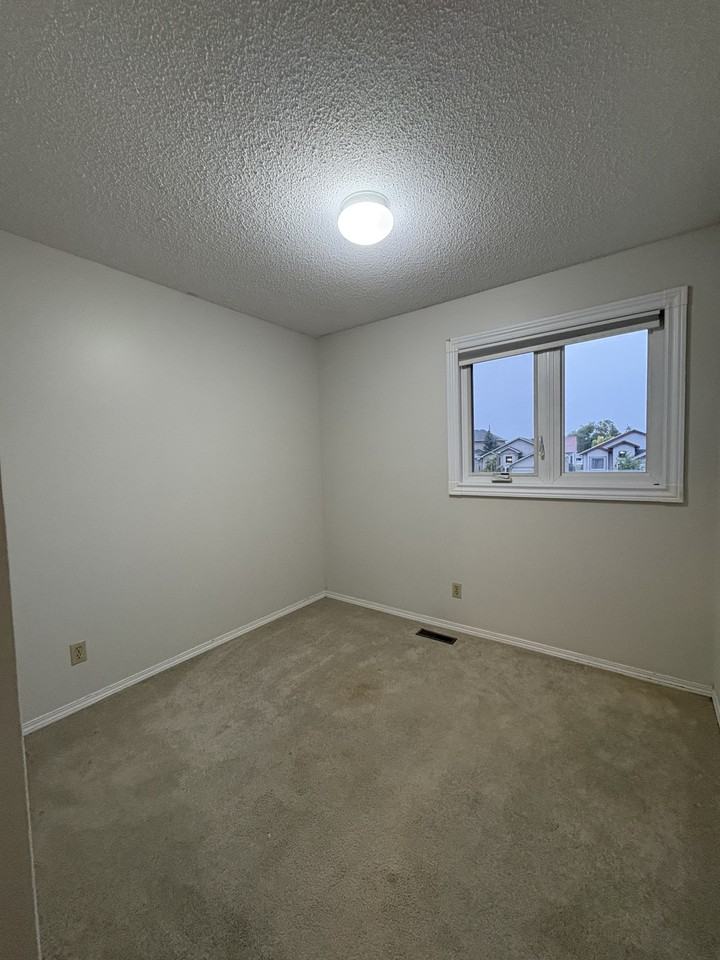 170 Grassie Boulevard 3 - Photo 5 of 13