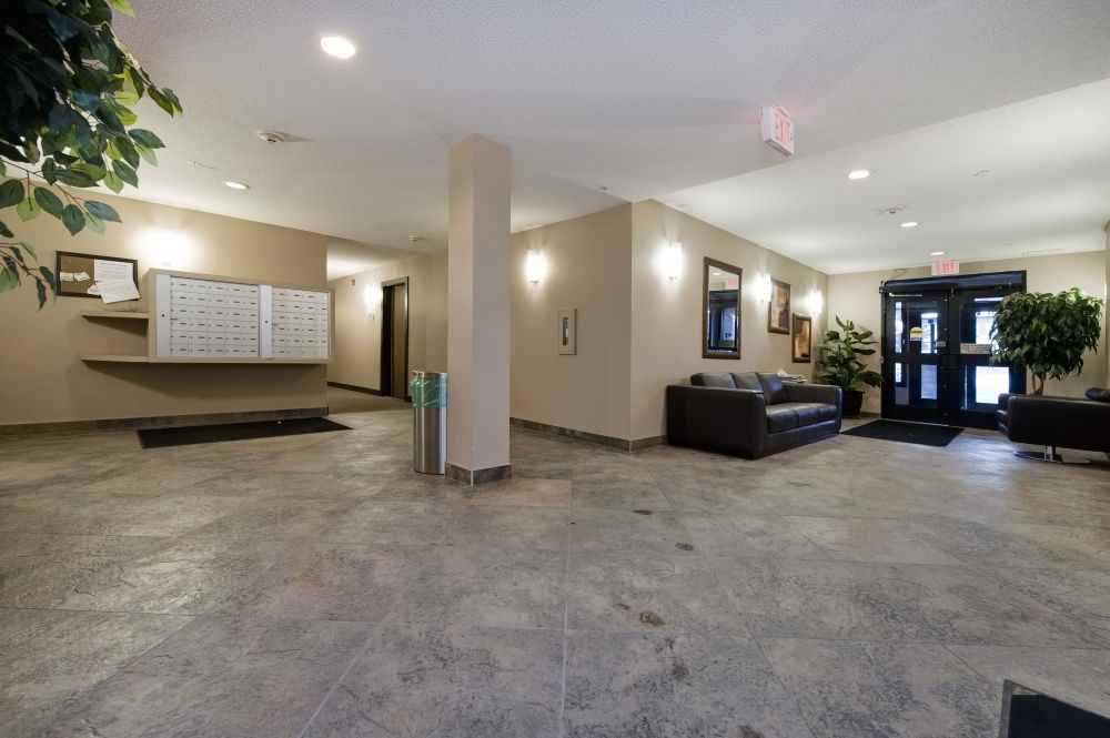 1321 - 1321 Kensington Close Nw - Photo 4 of 23