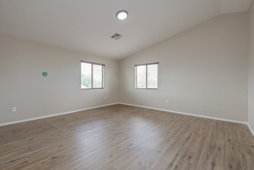 121 W Calle Paso Suave - Photo 4 of 16