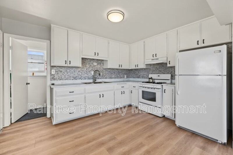 146 N Cedros Ave - Photo 6 of 20