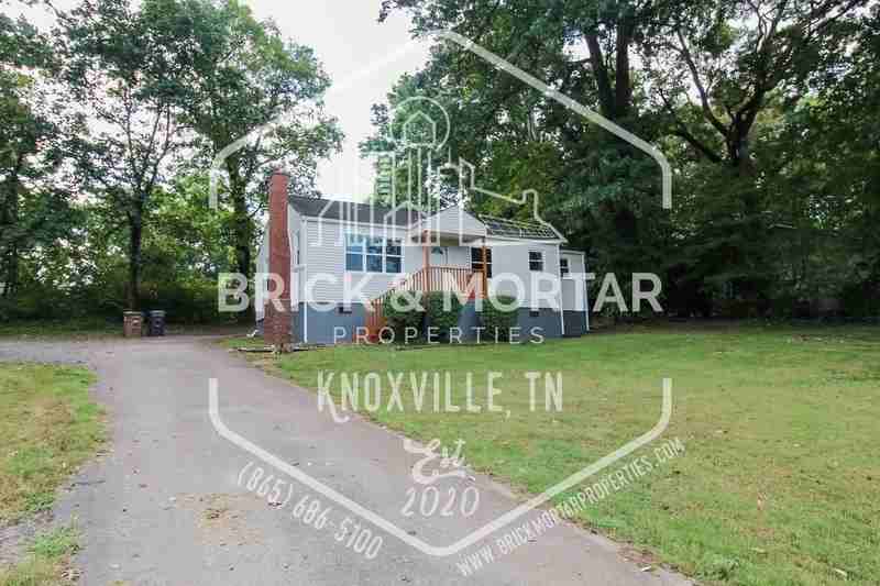 604 E Moody Ave - Photo 2 of 24