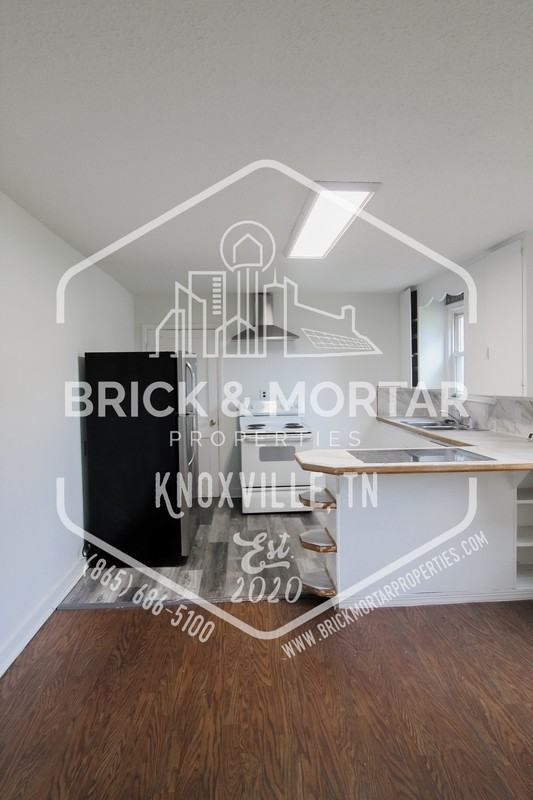 604 E Moody Ave - Photo 7 of 24