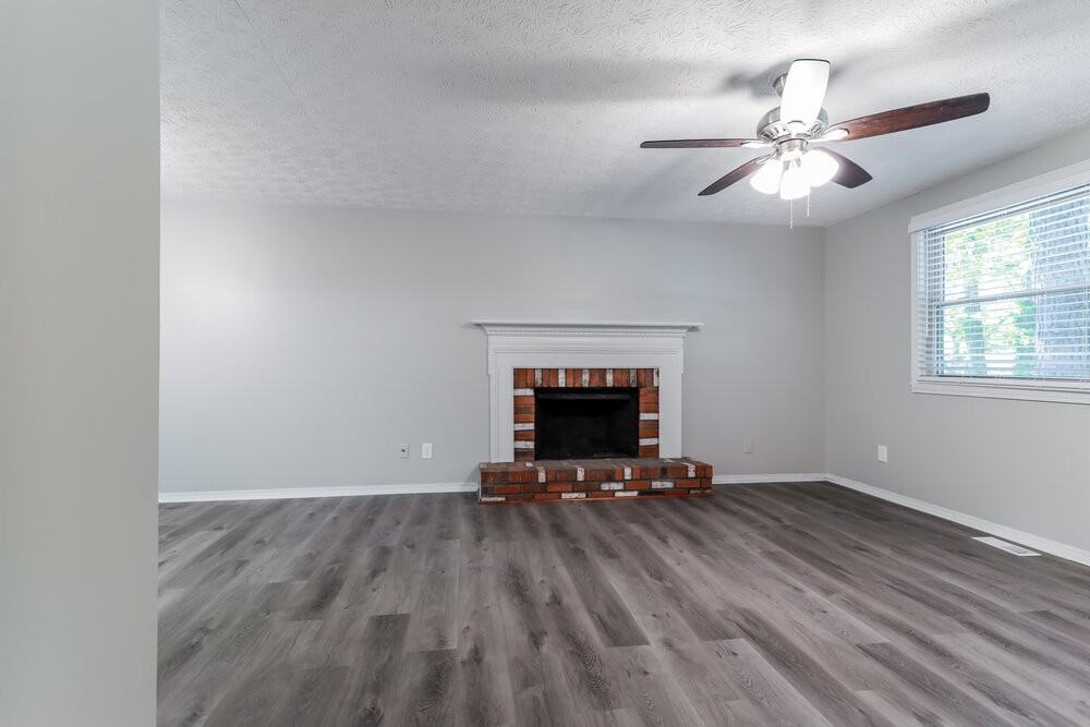 5099 Stone Trce - Photo 4 of 17