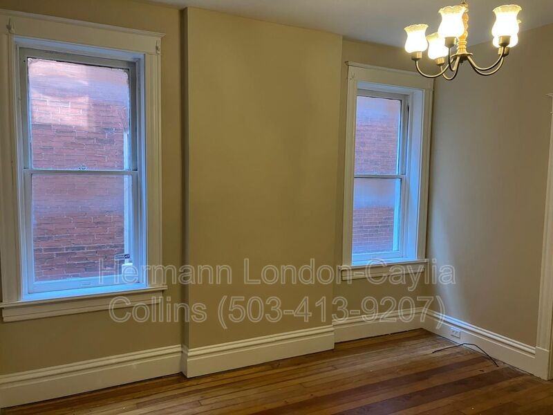 4504 S Grand Blvd #1F - Photo 4 of 11