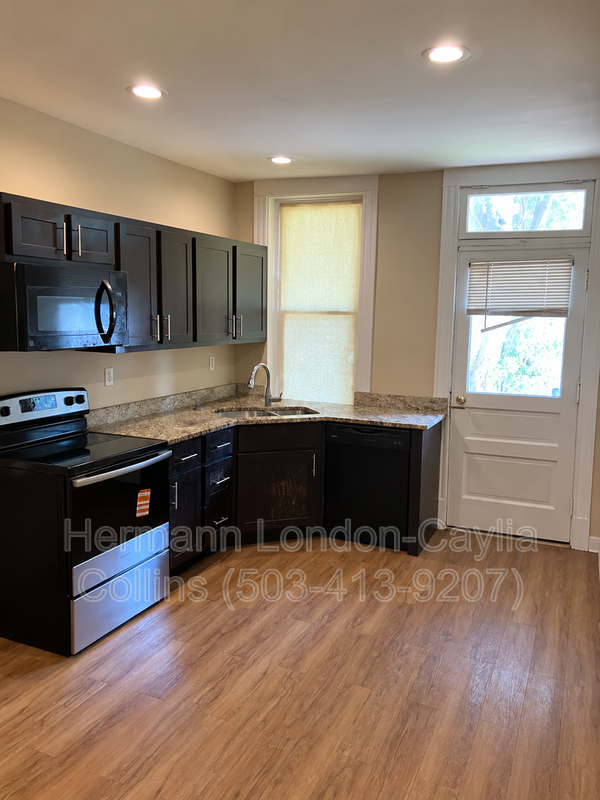 4504 S Grand Blvd #1F - Photo 6 of 11
