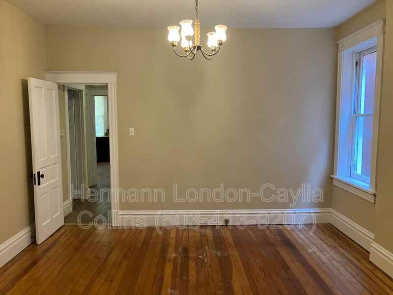 4504 S Grand Blvd #1F - Photo 7 of 11
