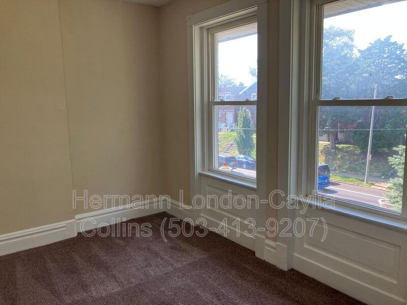 4506 S Grand Blvd - Photo 2 of 25