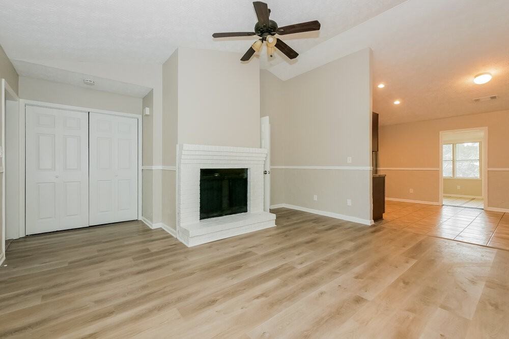 5293 Brentwood Rd - Photo 4 of 16