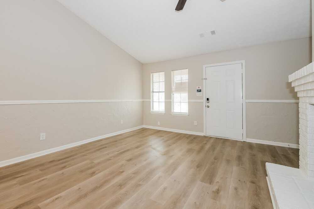 5293 Brentwood Rd - Photo 6 of 16
