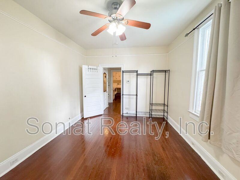 413 Cherokee St - Photo 2 of 11