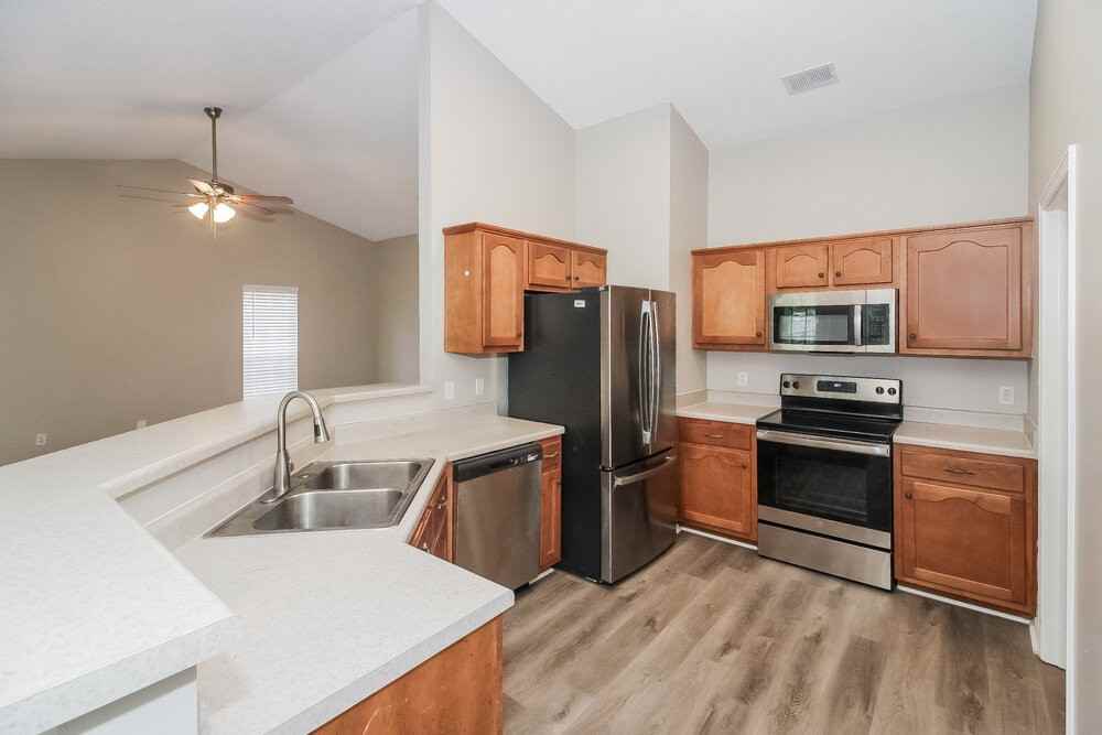 6465 White Hawk Ln - Photo 7 of 16