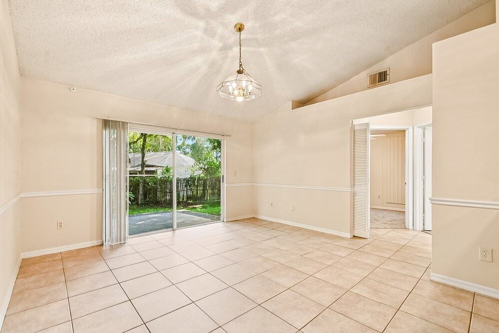 9548 Brackin St - Photo 5 of 16