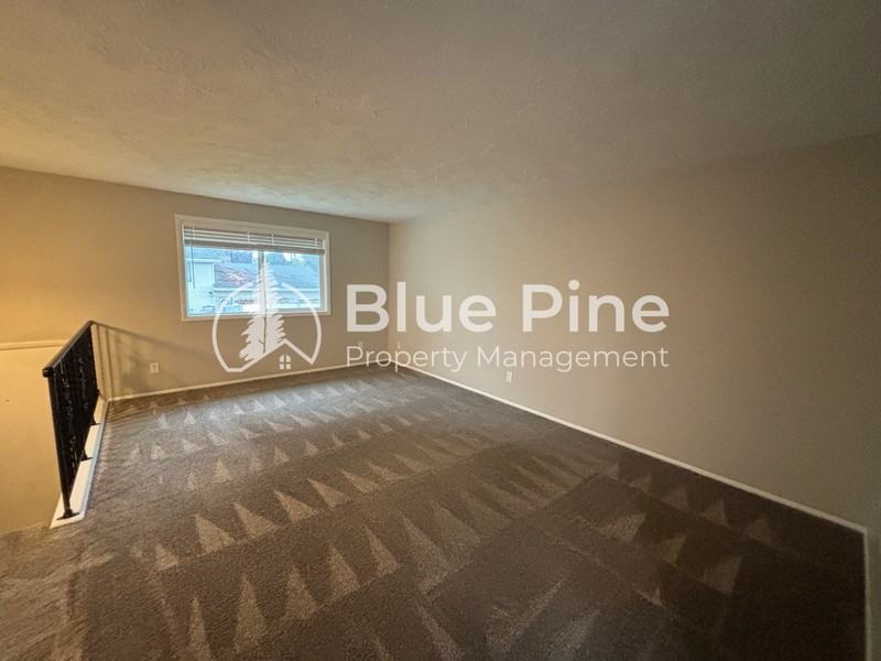 740 Garfield St #1 - Photo 3 of 17