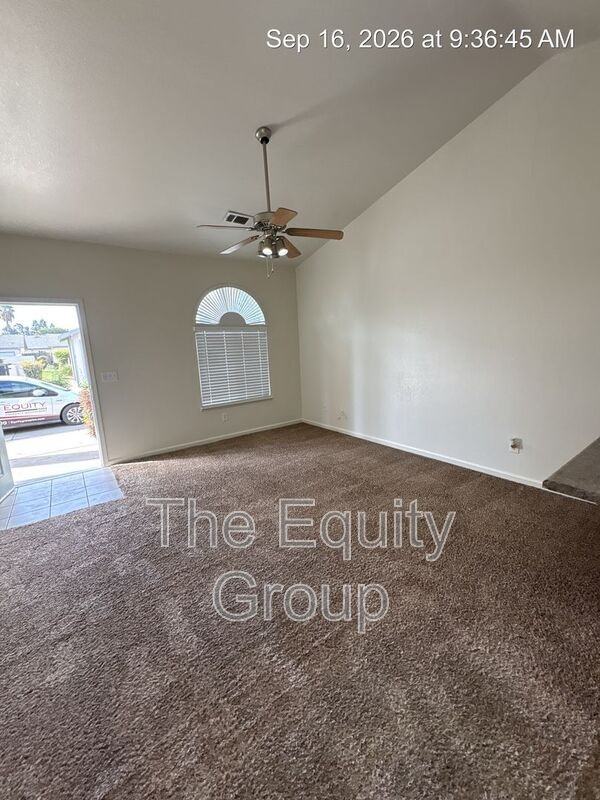 1319 S Crowe St #A - Photo 3 of 16