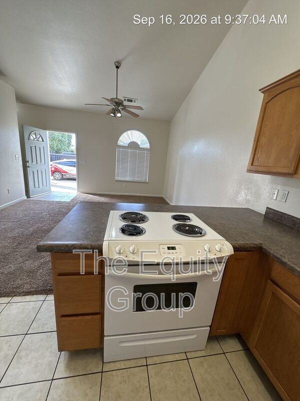 1319 S Crowe St #A - Photo 6 of 16