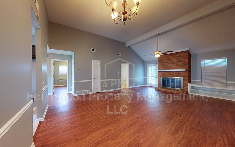 5535 Oak Branch Cir S - Photo 3 of 10