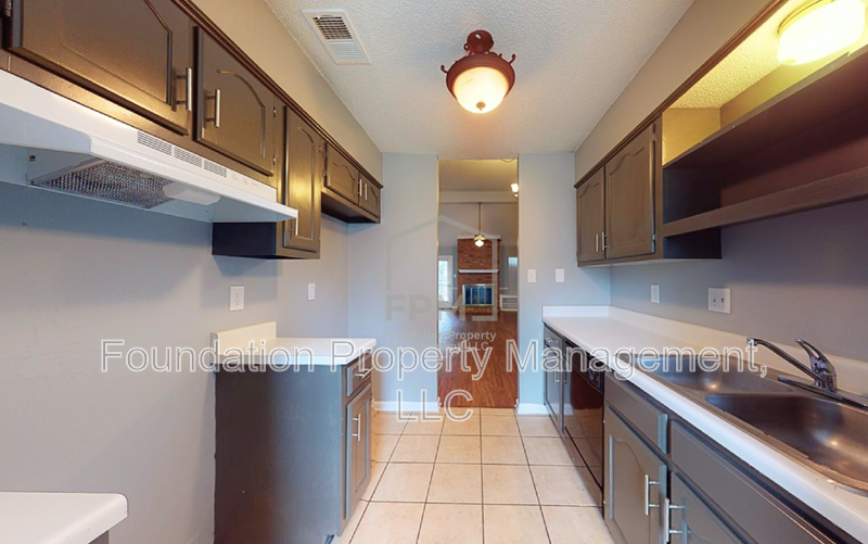 5535 Oak Branch Cir S - Photo 5 of 10