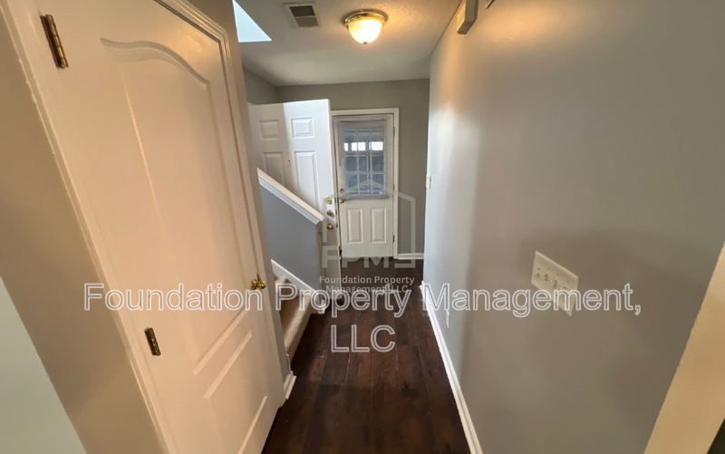 9115 Cinderhill Cv W - Photo 7 of 15