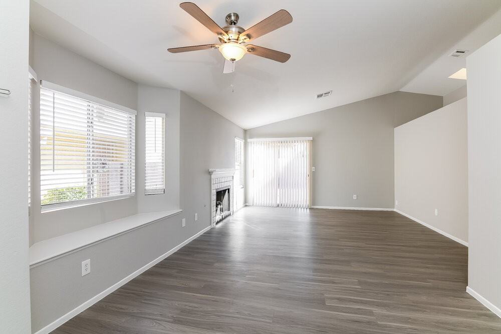 7122 Knoll View Dr - Photo 3 of 16