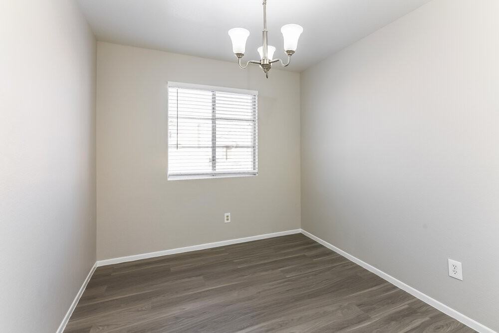 7122 Knoll View Dr - Photo 6 of 16