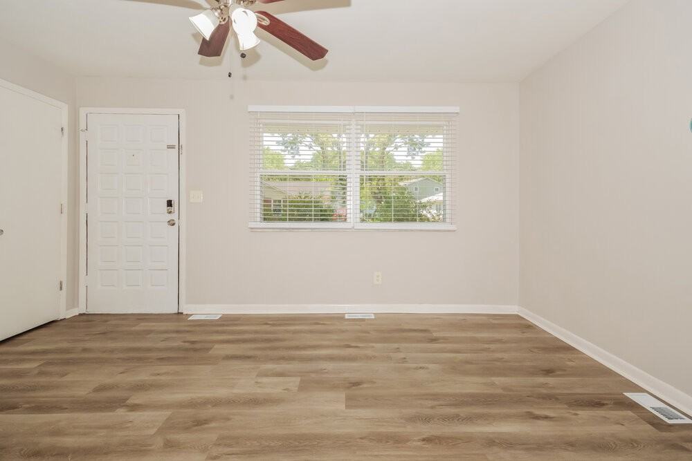 4404 Mesa Ct - Photo 5 of 17