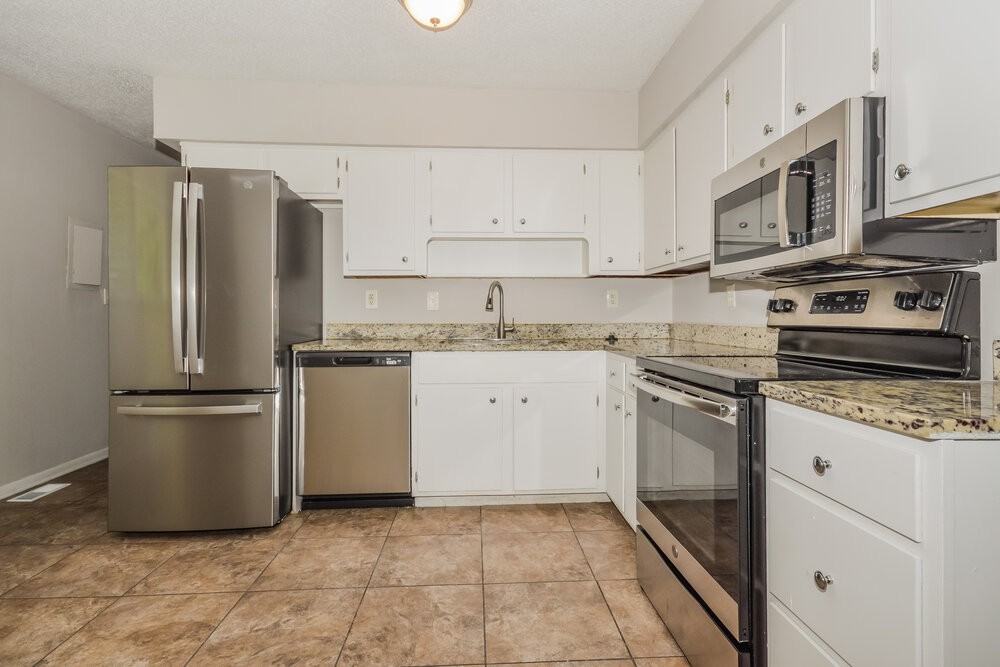 4404 Mesa Ct - Photo 6 of 17