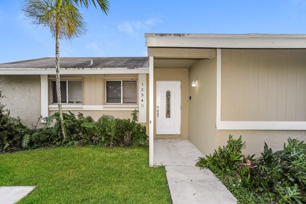 12340 Sw 207th Ter - Photo 4 of 25