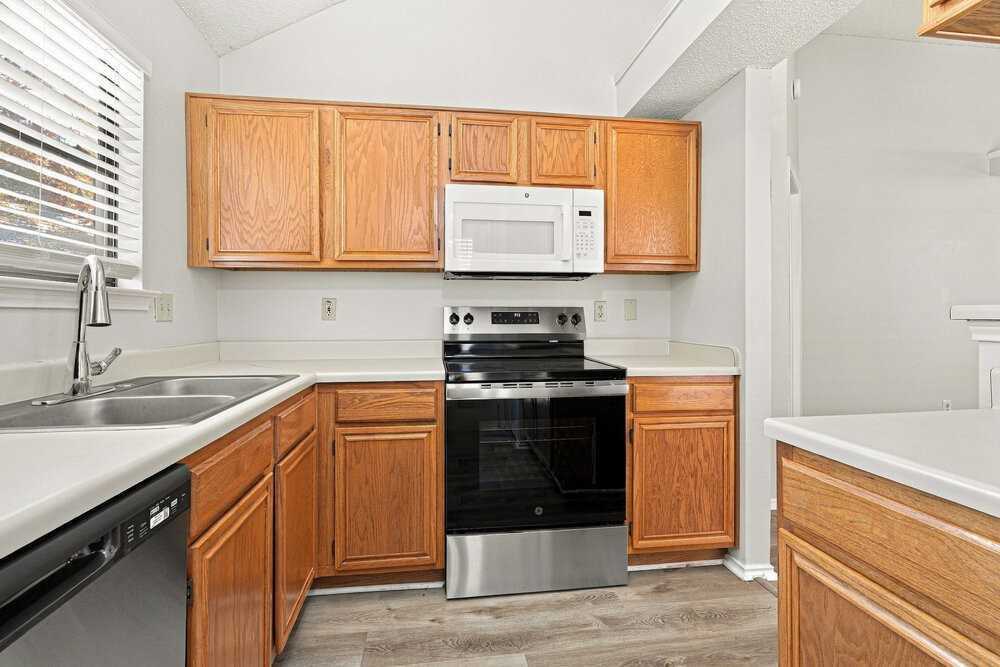6924 Aston Dr - Photo 6 of 15