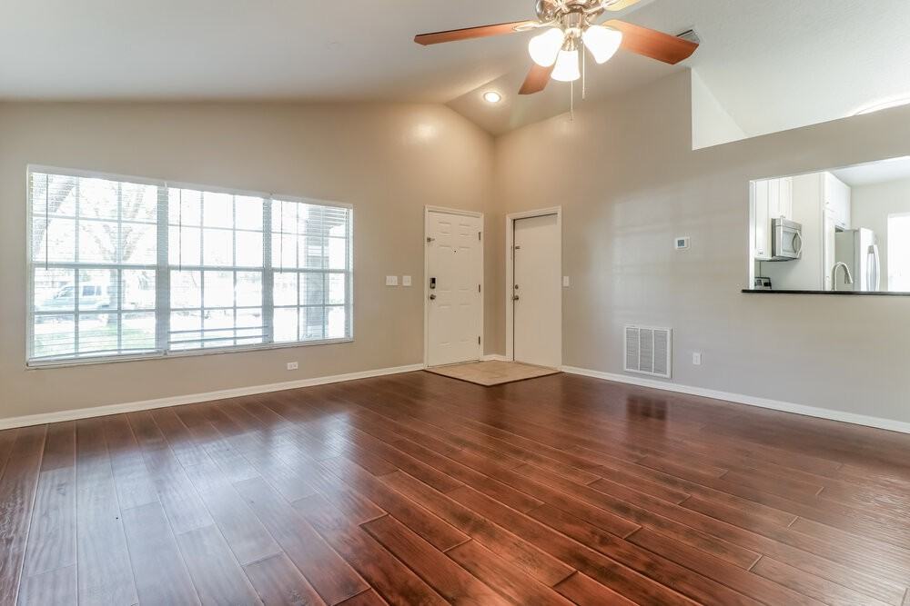 14909 Stag Creek Cir - Photo 3 of 16
