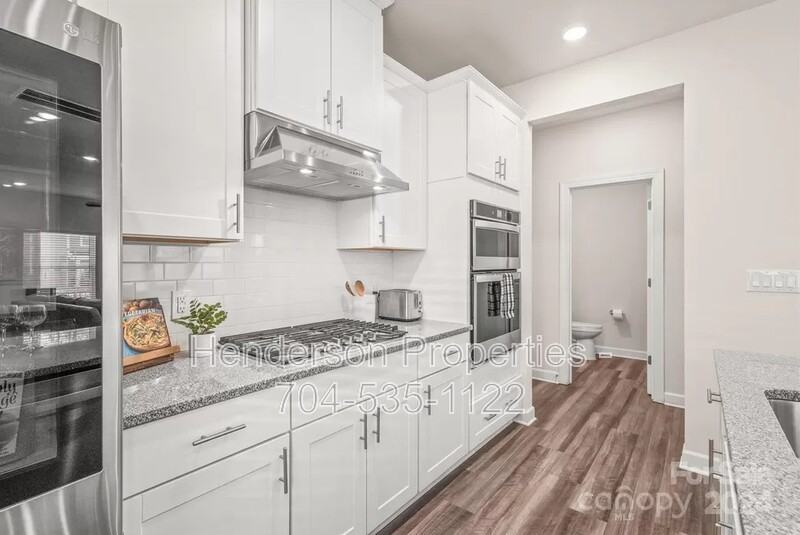 220 Emmett Dr - Photo 6 of 16
