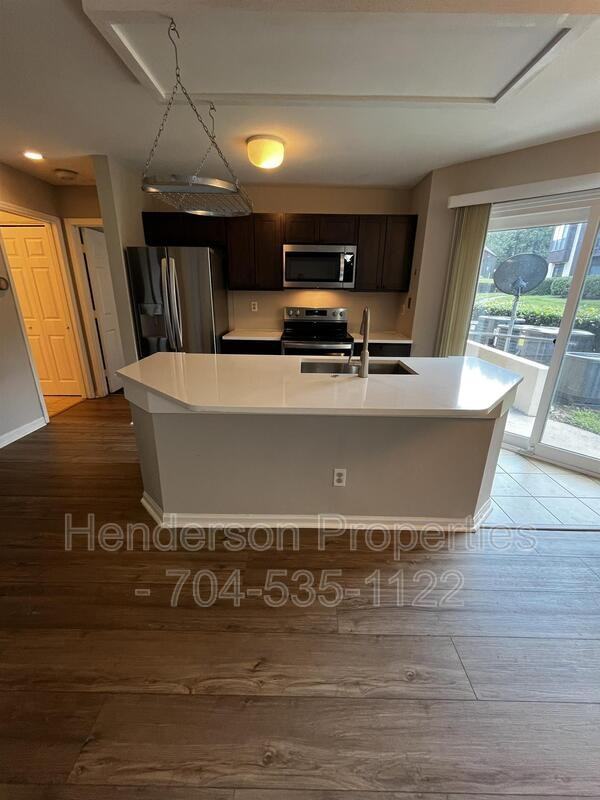 8071 Cedar Glen Dr - Photo 3 of 15