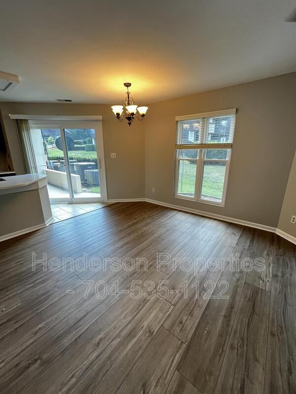 8071 Cedar Glen Dr - Photo 7 of 15