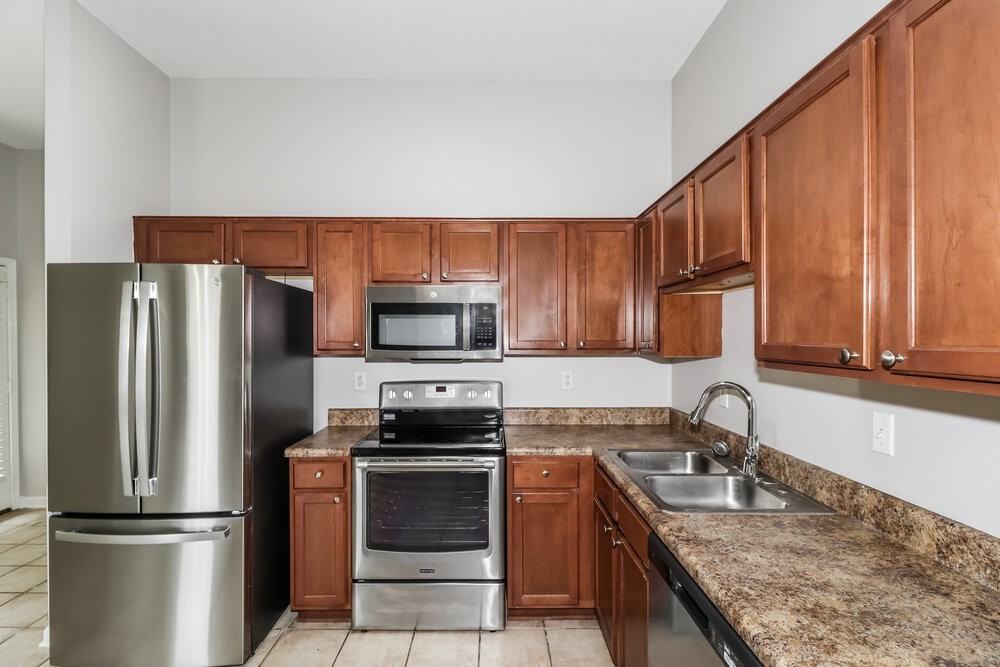 6824 Kamali Ave - Photo 7 of 16