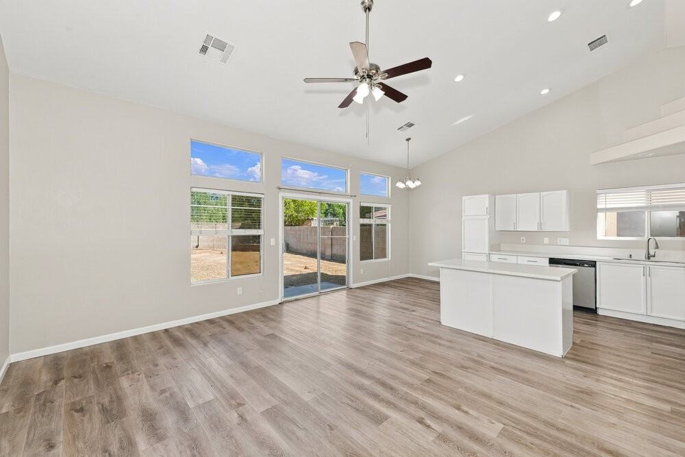 6180 Bruma Ave - Photo 6 of 16